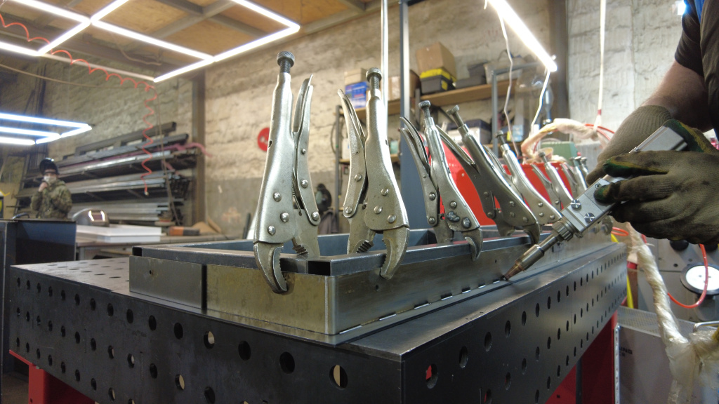 Услуги лазерной сварки металла в Москве - А1 КОНСТРАКШН