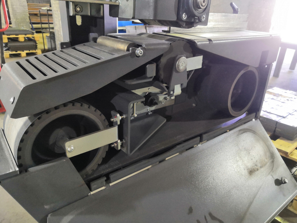 Станок GRIT GIL - вид сбоку